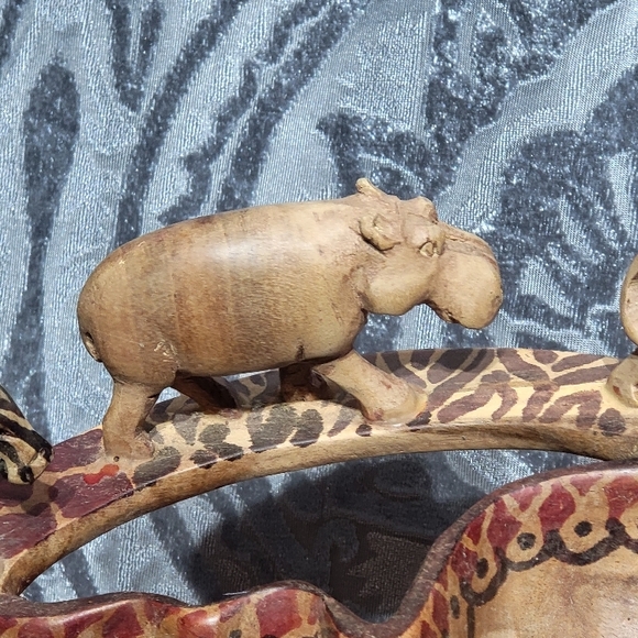 Handcarved Wooden Animal African Safari Bowl - Picture 4 of 10